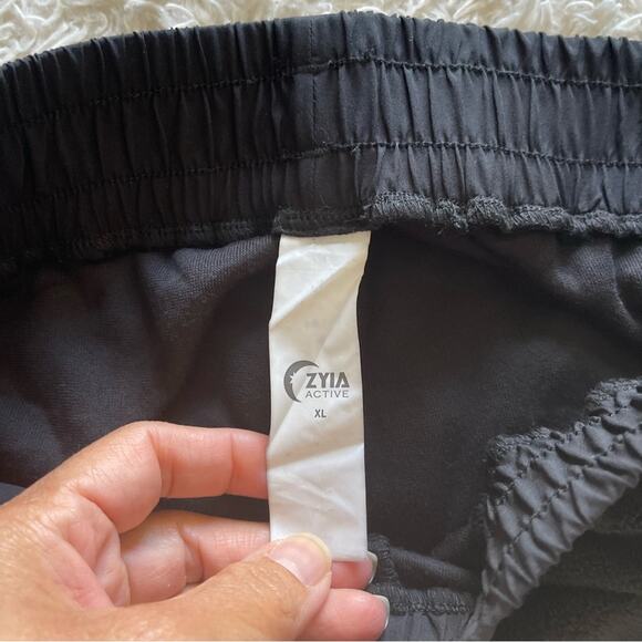 Zyia Active Fleece Joggers Black - Picture 8 of 10